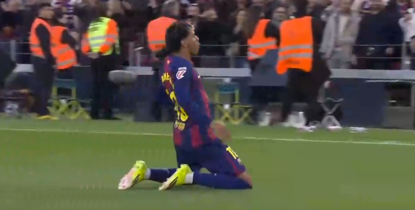 远射世界波!亚马尔滑跪庆祝,创西甲单季纪录,5场连造6球